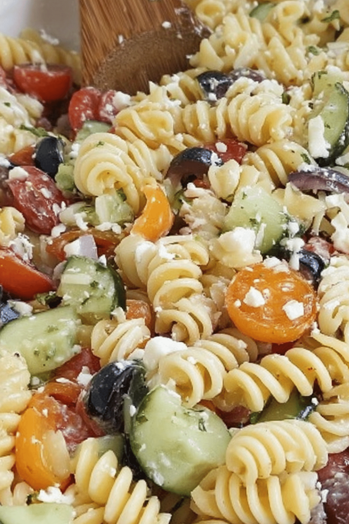 Italian Pasta Salad Recipe – 15-Minute Easy Side Dish - ZazaCook