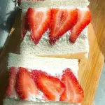 Strawberry Sando – Japanese Fruit Sandwich with whipped cream and fresh strawberries