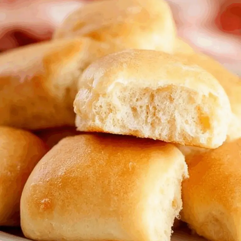 Texas Roadhouse Rolls Copycat recipe – soft, buttery rolls