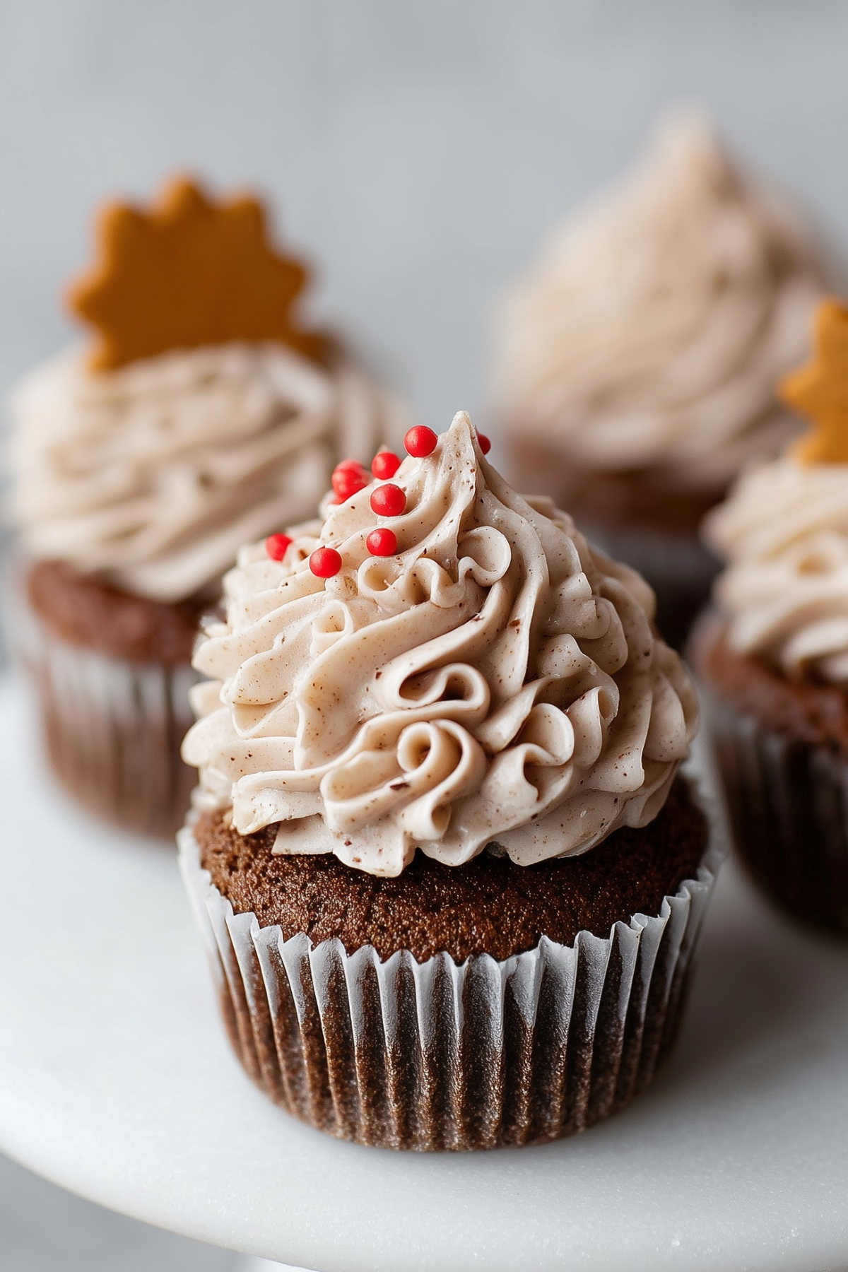 Gingerbread Cupcakes with Cinnamon Vanilla Buttercream Frosting