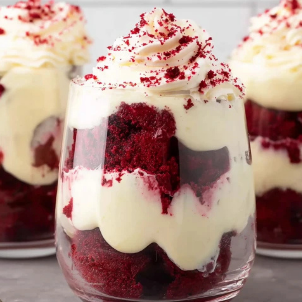 Red Velvet Trifle Cups – Easy & Delicious - ZazaCook